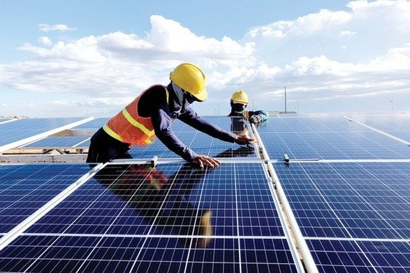 Khuyến khích phát triển điện mặt trời lắp đặt tại nhà dân, công sở, khu công nghiệp
