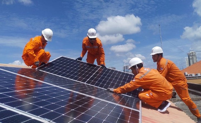 Cần thận trọng phát triển điện mặt trời mái nhà để giảm thiểu phí tổn không cần thiết