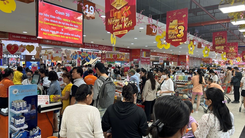 Lượng khách đến các siêu thị Saigon Co.op tham quan và mua sắm tăng 20%