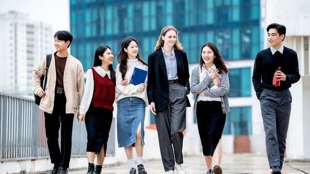 Tuyển sinh năm 2024: Ưu thế xét tuyển sớm đối với thí sinh có chứng chỉ ngoại ngữ quốc tế