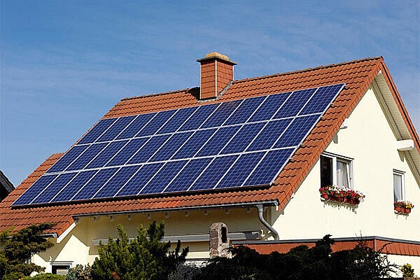 Xanh hóa" năng lượng trong sản xuất với giải pháp điện mặt trời áp mái