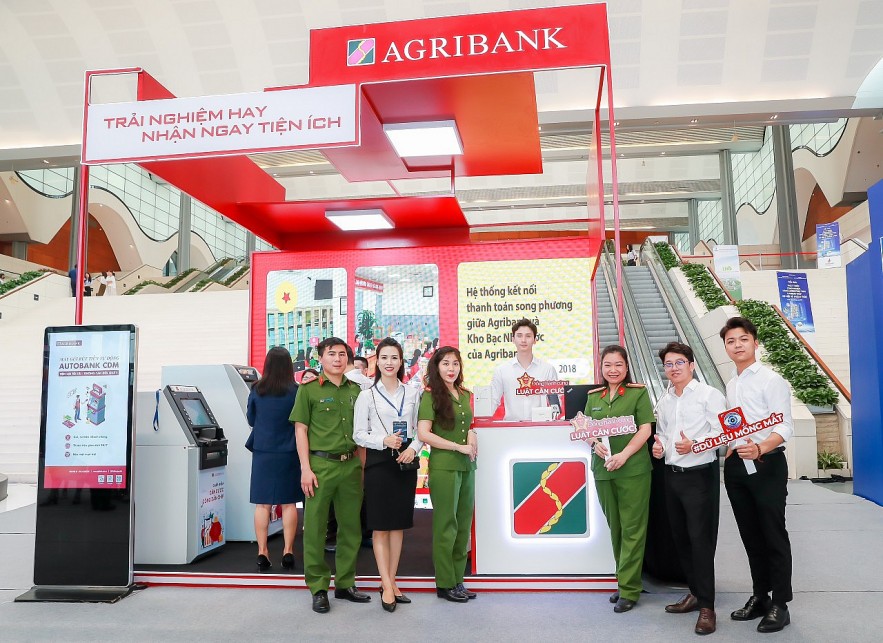 Agribank trình diễn 6 dịch vụ vượt trội tại sự kiện chuyển đổi số ngành ngân hàng