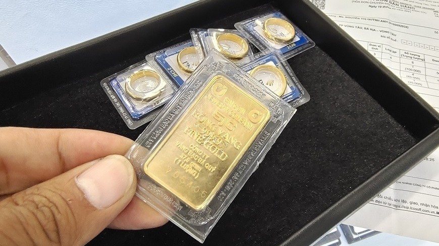 Giá vàng hôm nay (11/5): Vàng trong nước tăng sốc lên mức "cao chót vót", vàng thế giới tiếp tục bật tăng