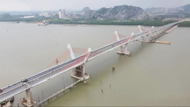 Cầu Bến Rừng với tổng mức đầu tư gần 2.000 tỷ đồng sẽ hoàn thành trong tháng 6