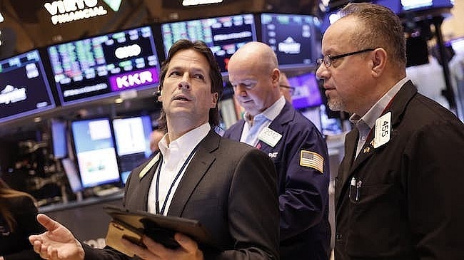 Chứng khoán Mỹ biến động trái chiều, Dow Jones kết thúc chuỗi 8 phiên tăng liên tiếp
