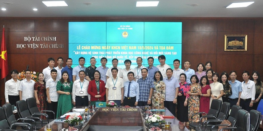 Xây dựng hệ sinh thái khoa học công nghệ và đổi mới sáng tạo trong Học viện Tài chính Xây dựng hệ sinh thái khoa học công nghệ và đổi mới sáng tạo trong Học viện Tài chính