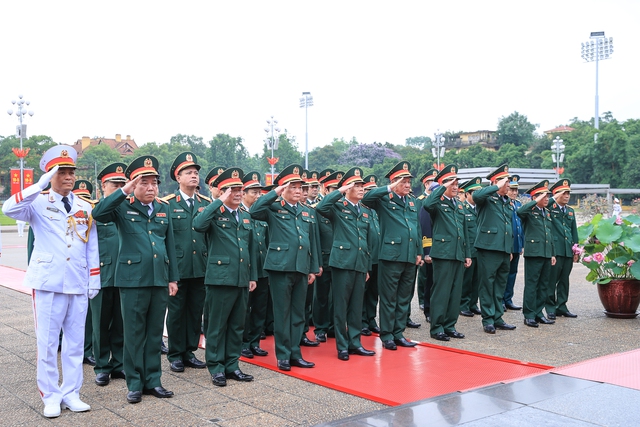 Lãnh đạo Đảng, Nhà nước viếng Chủ tịch Hồ Chí Minh và các Anh hùng liệt sĩ- Ảnh 4.