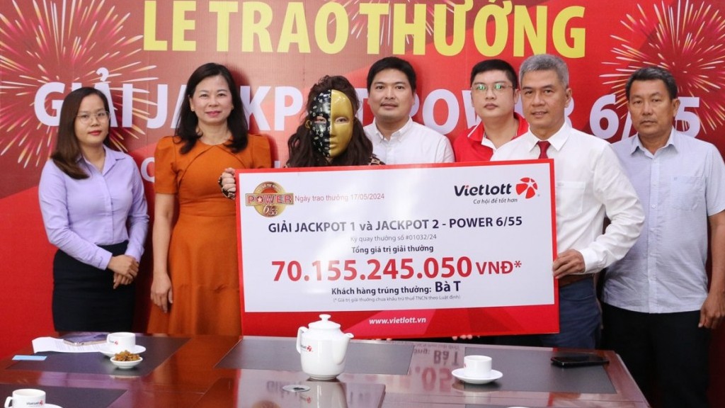 Người chơi đầu tiên trúng cả Jackpot 1 và Jackpot 2 xổ số tự chọn power 6/55 đến từ Kiên Giang
