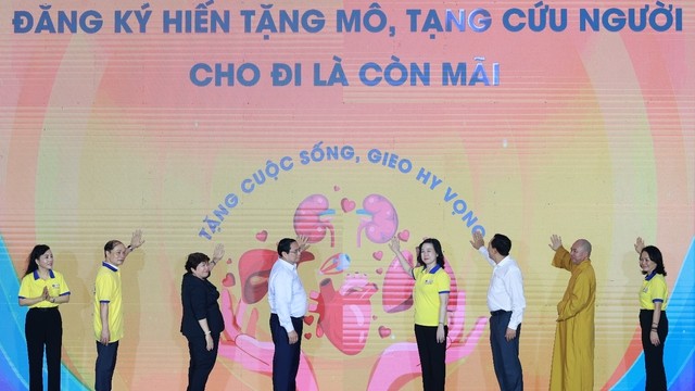Thủ tướng kêu gọi mọi người dân Việt Nam đăng ký hiến tạng - gieo mầm sự sống