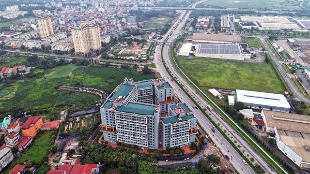 Hanoi calls for investments in six urban areas projects