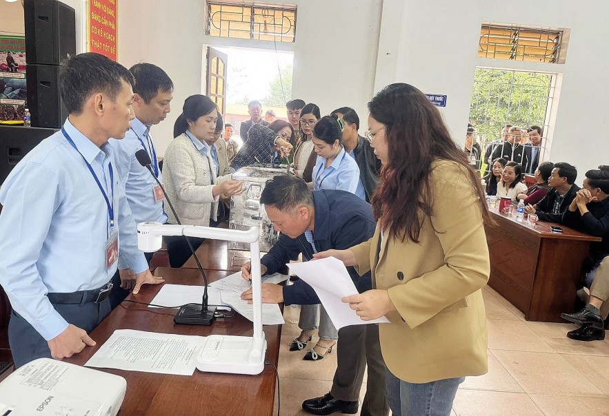 Bổ sung thêm nhiều hành vi bị cấm trong đấu giá tài sản