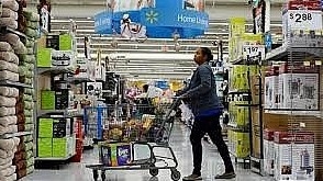 Người tiêu dùng Mỹ vay nợ để mua nhu yếu phẩm