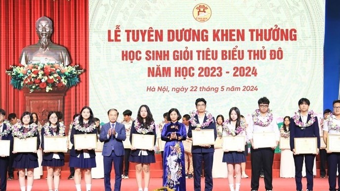 Hà Nội tuyên dương 820 học sinh giỏi tiêu biểu