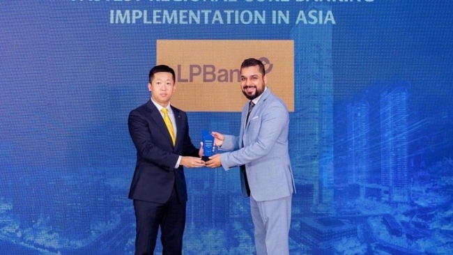 LPBank vinh dự nhận giải thưởng “Triển khai Core Banking nhanh nhất châu Á”