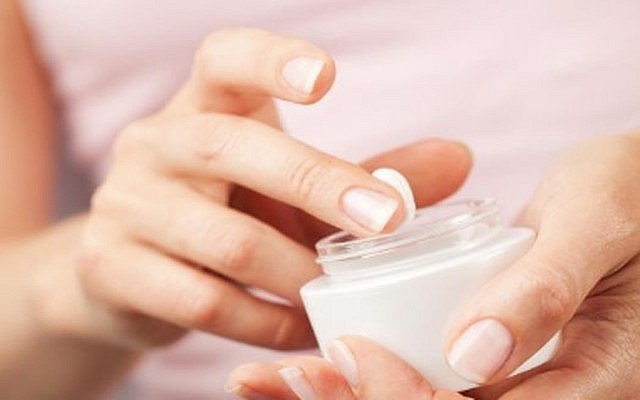 Đình chỉ lưu hành, thu hồi toàn quốc lô sáp nẻ Vaseline