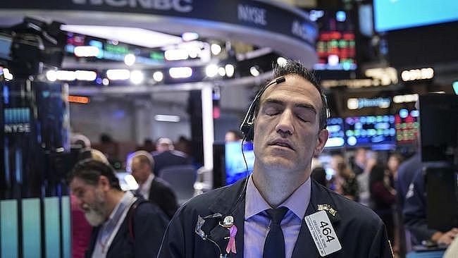 Chứng khoán Mỹ tiếp tục chìm trong sắc đỏ, Dow Jones mất thêm 600 điểm