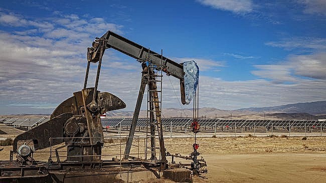 Ngày 25/5: Giá dầu tăng khoảng 1%, gas lao dốc