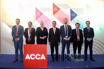 Thứ trưởng Bộ Tài chính Võ Thành Hưng tiếp bà Helen Brand OBE - Giám đốc điều hành ACCA