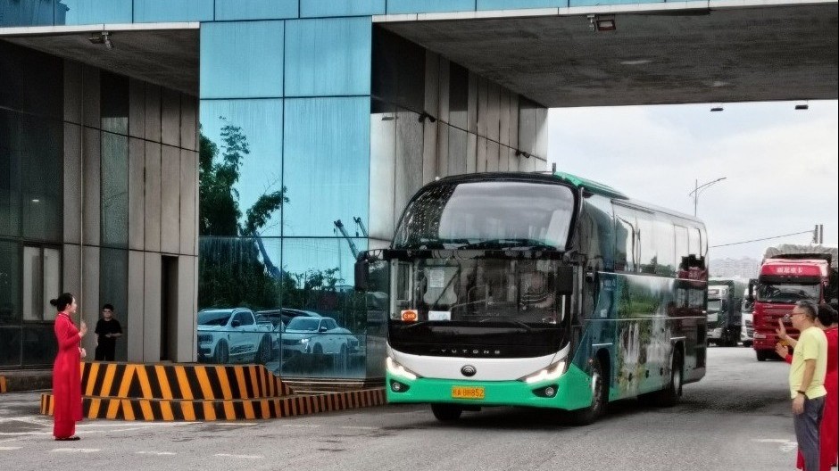 Quảng Ninh: Khởi động hoạt động vận chuyển hành khách qua cầu Bắc Luân II