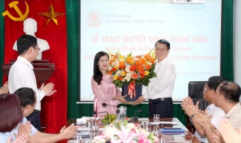 Công bố quyết định nghỉ hưu đối với Phó Tổng Biên tập Thời báo Tài chính Việt Nam