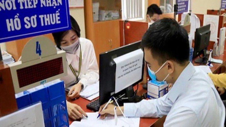 Vietnam's state budget collection up nearly 15% in five months