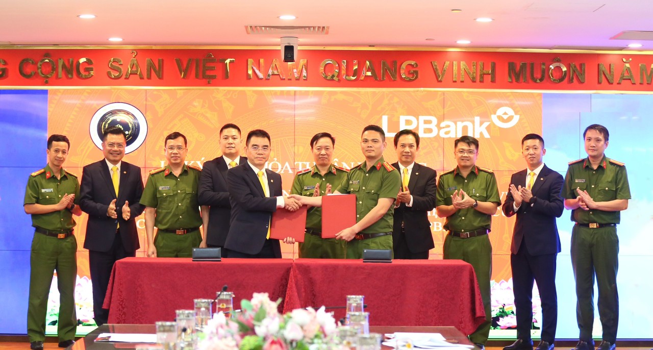 LPBank hợp tác với Bộ Công an triển khai dịch vụ số trên ứng dụng VNeID