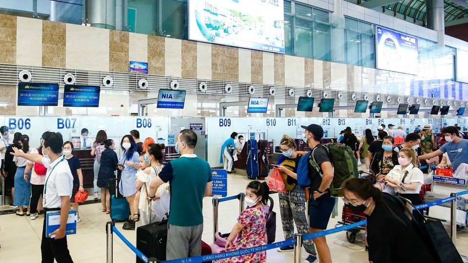 Giá vé máy bay dịp cao điểm Hè có nhiều vé rẻ để hành khách lựa chọn