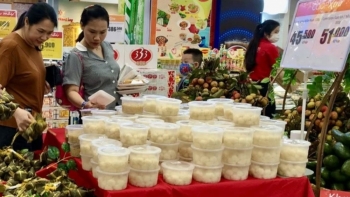 Tết Đoan Ngọ: Đa dạng thị trường thực phẩm, trái cây