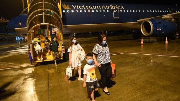 Ngành Hàng không: Tăng chuyến bay đêm - hạ nhiệt giá vé