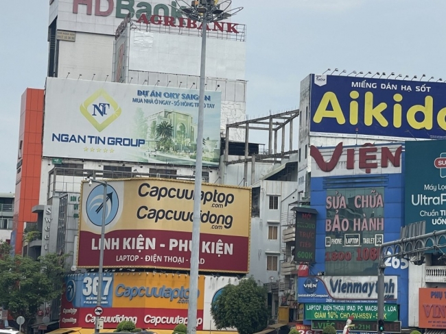 TP. Hồ Chí Minh: Bất cập trong quy hoạch bảng quảng cáo ngoài trời
