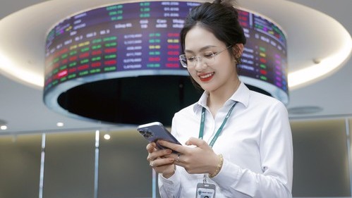 Chứng khoán hôm nay (12/6): Cầu vào tốt, VN-Index vượt đỉnh 1.300 điểm và gợi kỳ vọng xa hơn?