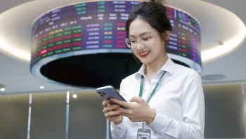 Chứng khoán hôm nay (12/6): Cầu vào tốt, VN-Index vượt đỉnh 1.300 điểm và gợi kỳ vọng xa hơn?
