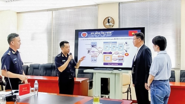 Xây dựng cửa khẩu thông minh, thúc đẩy giao thương hàng hóa xuất nhập khẩu