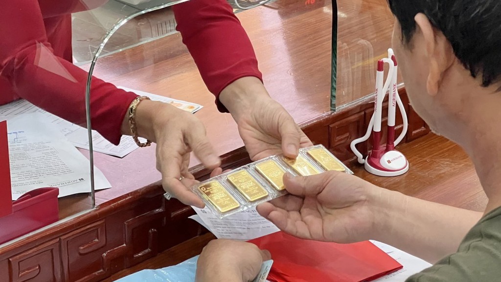 TP. Hồ Chí Minh: Khách chuyển hướng đăng ký mua vàng online qua ngân hàng tăng cao