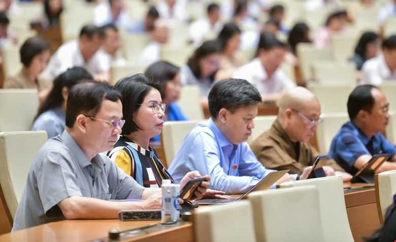 3 luật về bất động sản có hiệu lực sớm: Áp lực rất lớn về tiến độ, chất lượng hướng dẫn