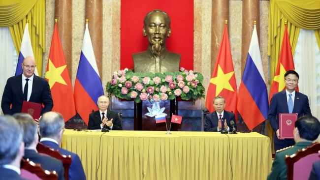 Việt Nam và Liên bang Nga ký kết 11 văn kiện hợp tác