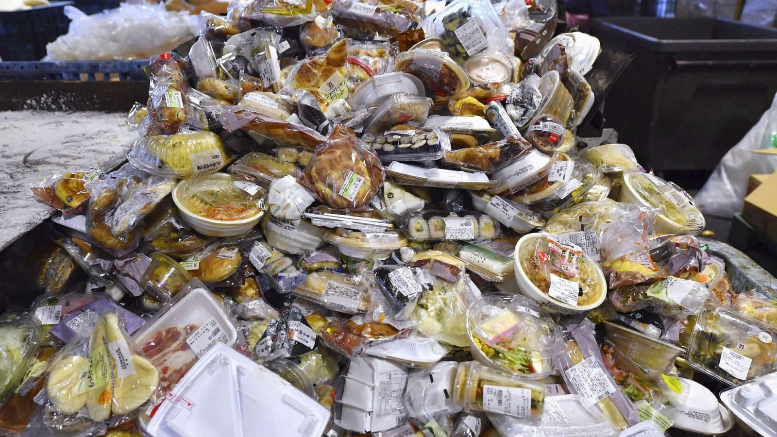 Kinh tế Nhật Bản thiệt hại tới 4.000 tỷ Yên do lãng phí thực phẩm