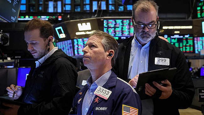 Chứng khoán Mỹ biến động trái chiều, chỉ số Dow Jones tăng hơn 250 điểm