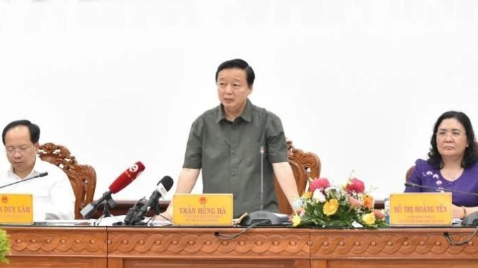Deputy PM urges urgent removal of obstacles for key transport projects in Southern region