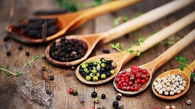 Ngày 27/6: Giá tiêu giảm thêm 1.000 đồng/kg, cà phê duy trì xu hướng giảm mạnh