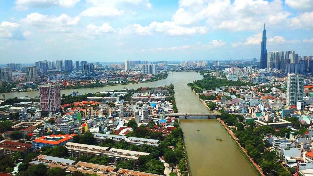 TP. Hồ Chí Minh thiếu nguồn cung nhà ở, Hà Nội ổn định nhờ hạ tầng