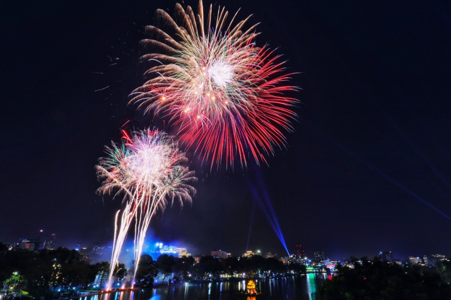 Hà Nội tổ chức 30 điểm bắn pháo hoa dịp 70 năm Giải phóng Thủ đô