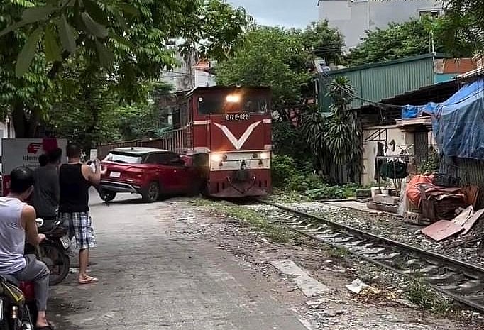 Bảo hiểm có bồi thường thiệt hại tài sản do vi phạm hành lang an toàn đường sắt?