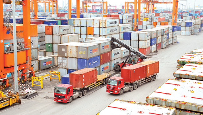 Xuất khẩu hàng hoá, doanh thu thị trường trong nước tăng trưởng khả quan Xuất khẩu hàng hoá, doanh thu thị trường trong nước tăng trưởng khả quan