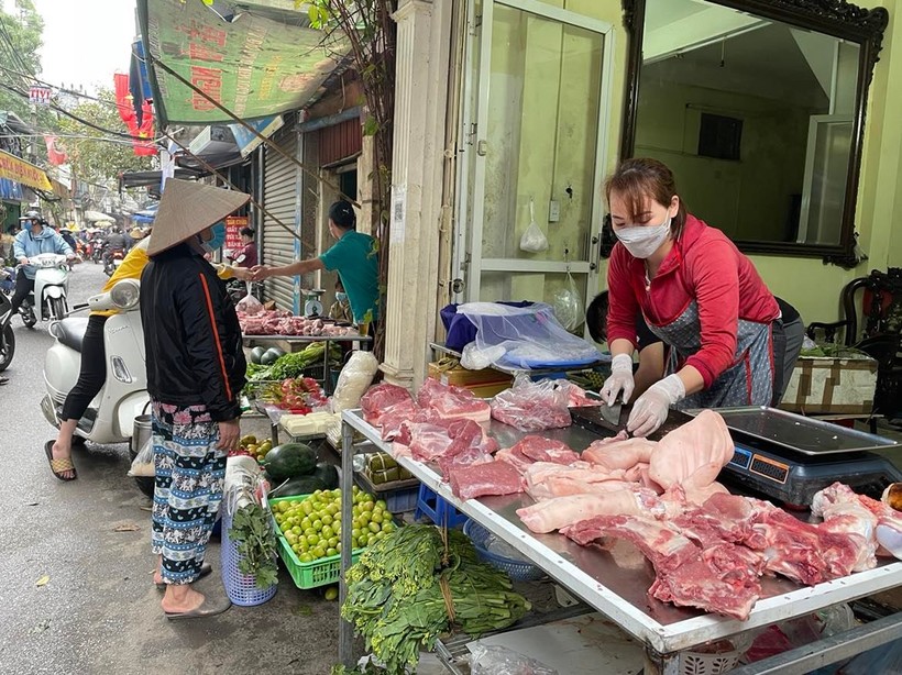 Giá hàng hoá, thực phẩm tại Hà Nội ra sao sau kỳ điều chỉnh tăng lương từ 1/7?