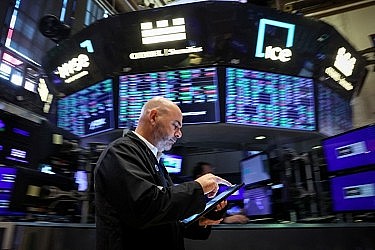 Chứng khoán Mỹ ngập sắc xanh, S&P 500 và Nasdaq Composite tiếp tục lập kỷ lục