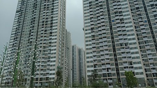 Diễn biến trái chiều thị trường bất động sản nhà ở Hà Nội và TP. Hồ Chí Minh