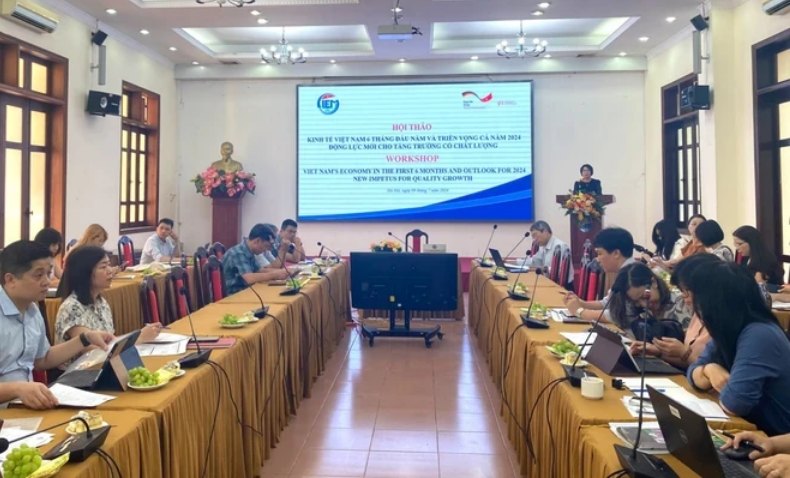 Central institute forecasts Vietnam's economic growth at 6.55 - 6.95%