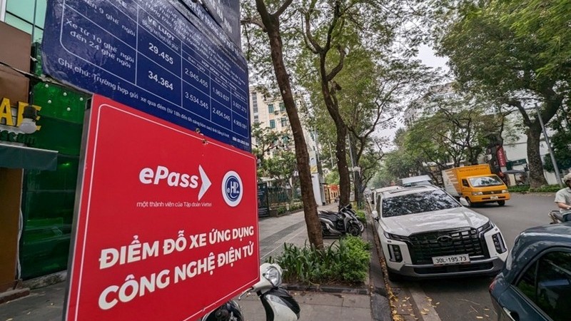 Hà Nội khuyến khích dịch vụ trông giữ xe không dùng tiền mặt