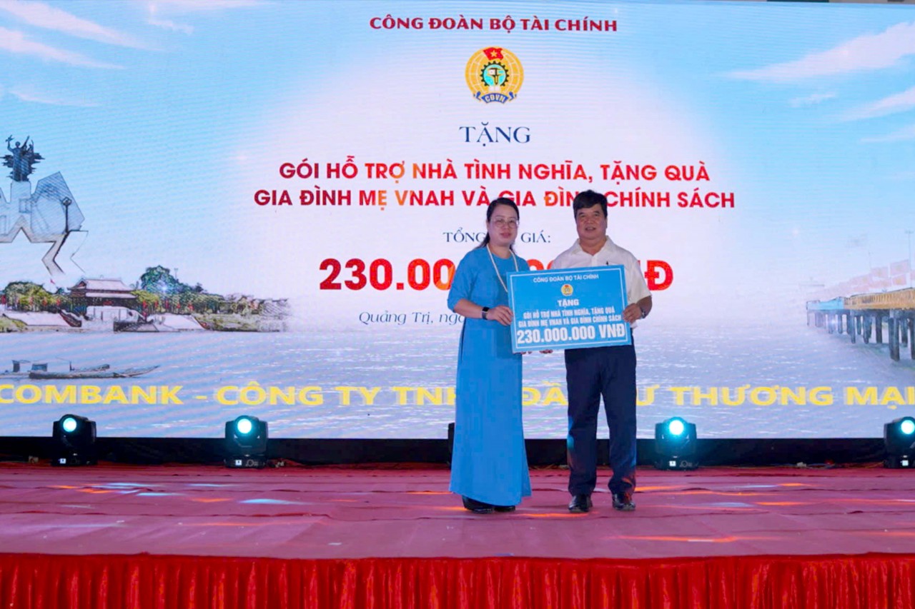 Công đoàn Bộ Tài chính hành trình "về nguồn" trên mảnh đất  Vĩnh Linh, tỉnh Quảng Trị